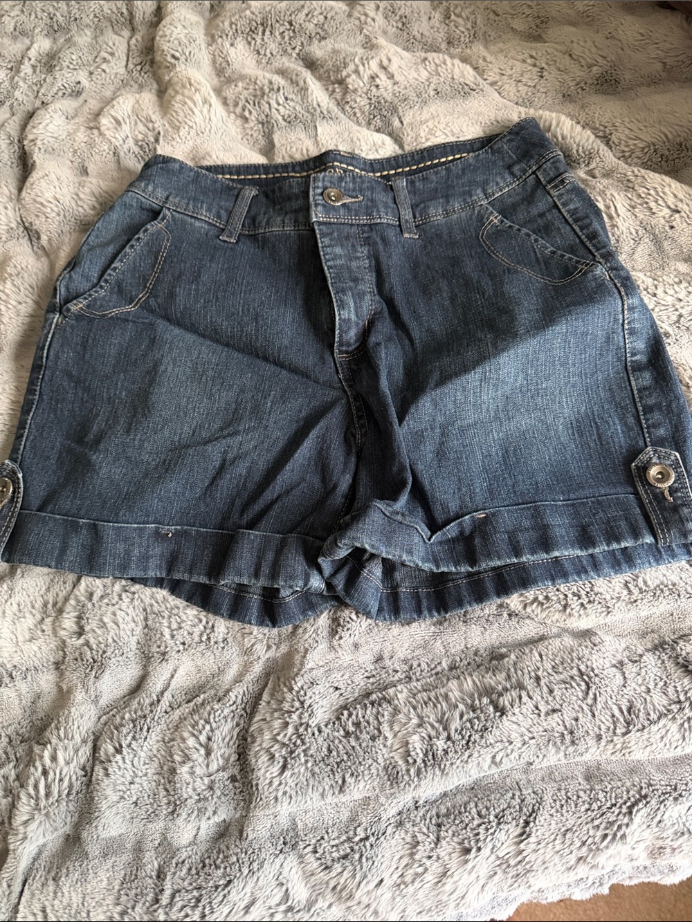 Sonoma Dark Blue Denim Roll-Hem Women's Shorts